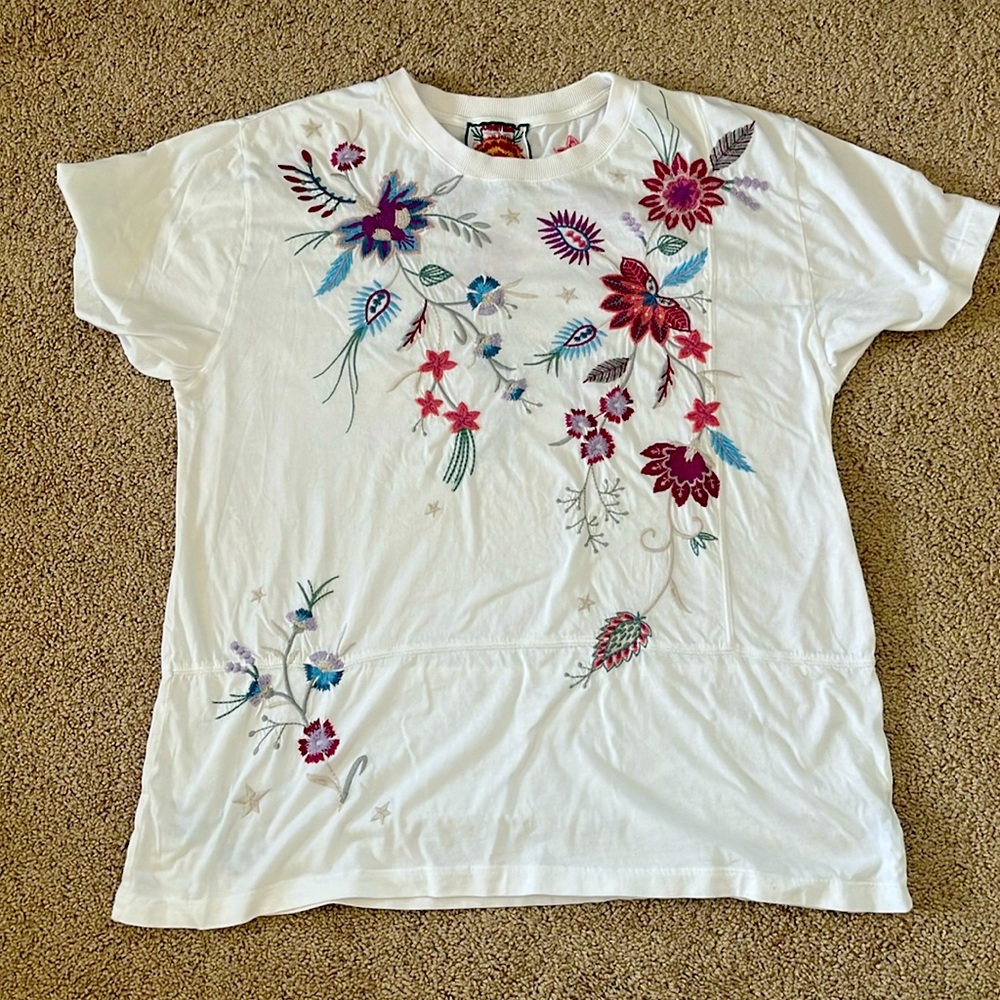 Johnny Was PHOEBE SHORT SLEEVE SEAMED RELAXED TEE size Large